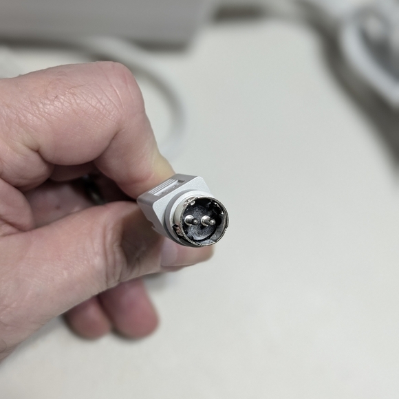 AT&T modem power adapter BGW-320 - Picture 4 of 5